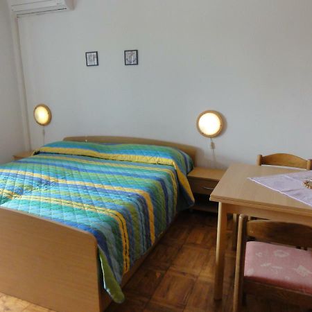 Nice And Cozy Apartment Ferry In Медулин Екстер'єр фото