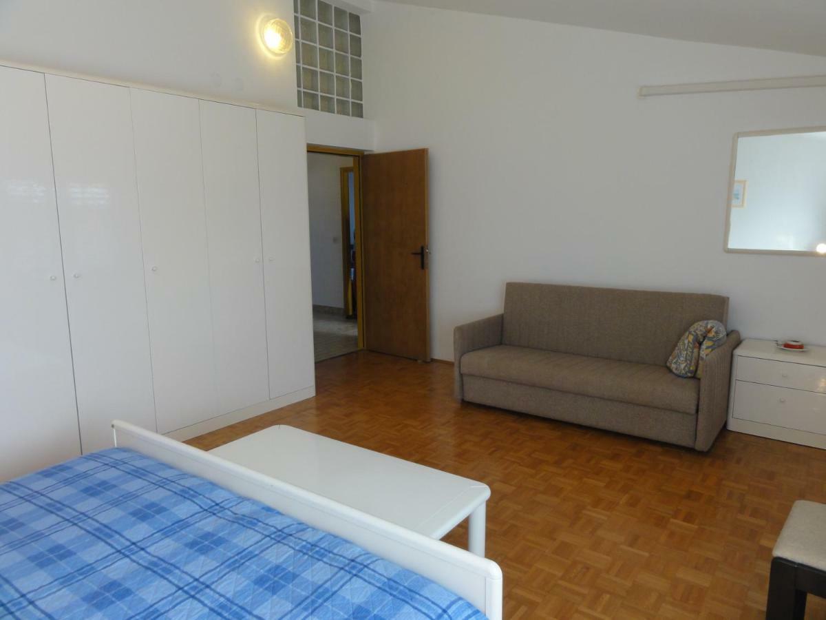 Nice And Cozy Apartment Ferry In Медулин Екстер'єр фото