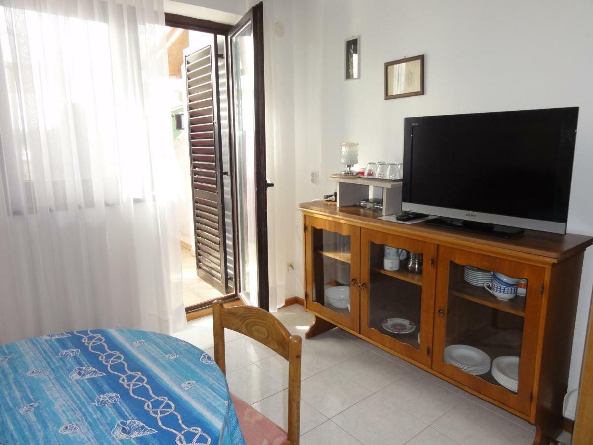 Nice And Cozy Apartment Ferry In Медулин Екстер'єр фото