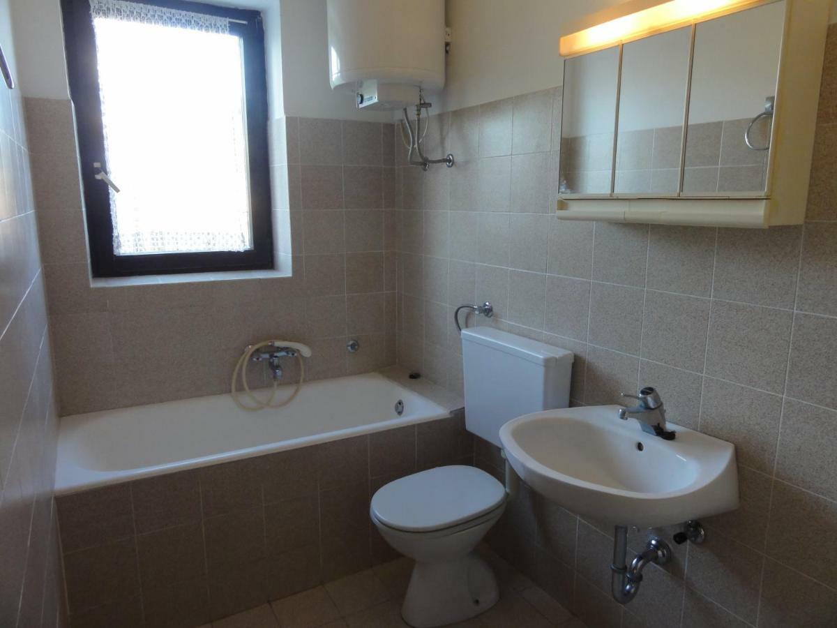 Nice And Cozy Apartment Ferry In Медулин Екстер'єр фото
