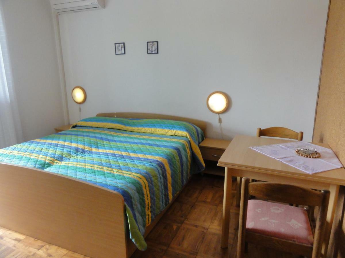 Nice And Cozy Apartment Ferry In Медулин Екстер'єр фото